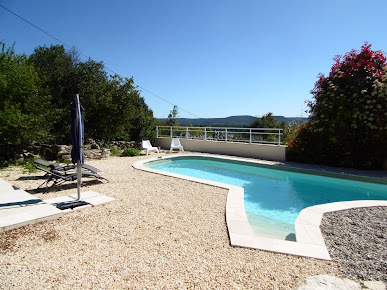 Chambre confortable et lumineuse